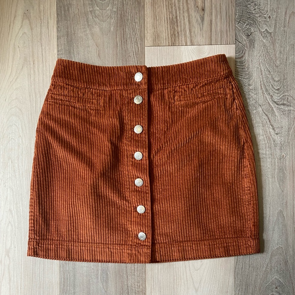 Size 4 ARITZIA Wilfred free corduroy button down mini skirt